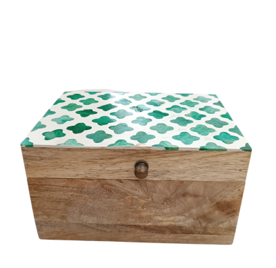 Κουτάκι από ξύλο ακακίας με ένθετο κόκκαλο με πράσινο-άσπρα σχεδία 