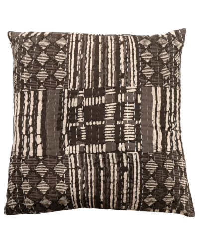 Διακοσμητικό μαξιλάρι Kantha 40x40 μαύρο με άσπρα και γκρι σχέδια (με γέμιση)